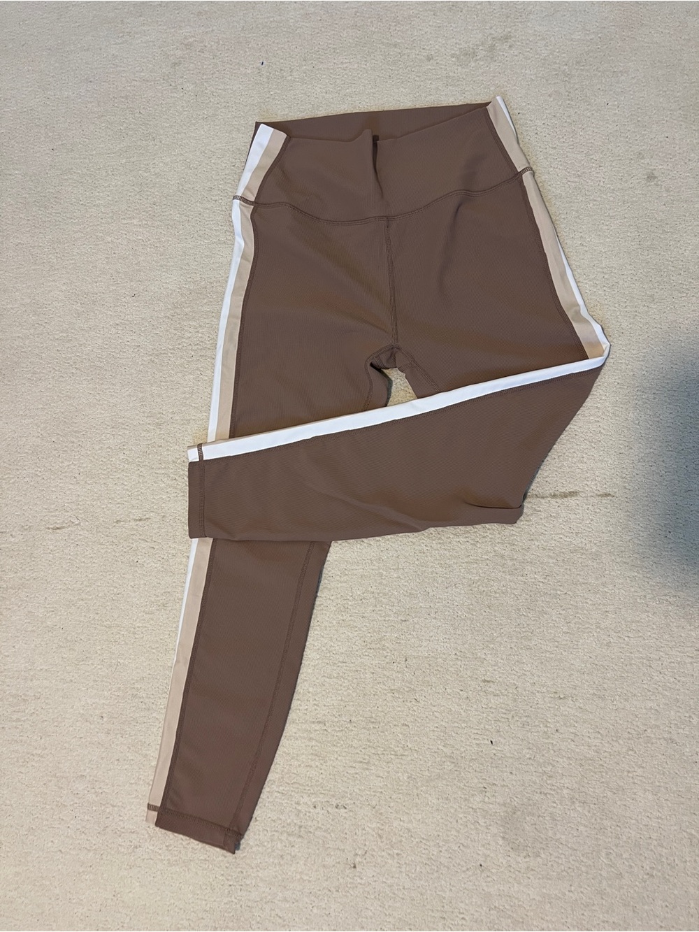 WILO Active Leggings with White and Tan Side Stripes